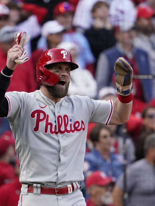Phillies shock Cardinals with wild ninth inning rally to open special case